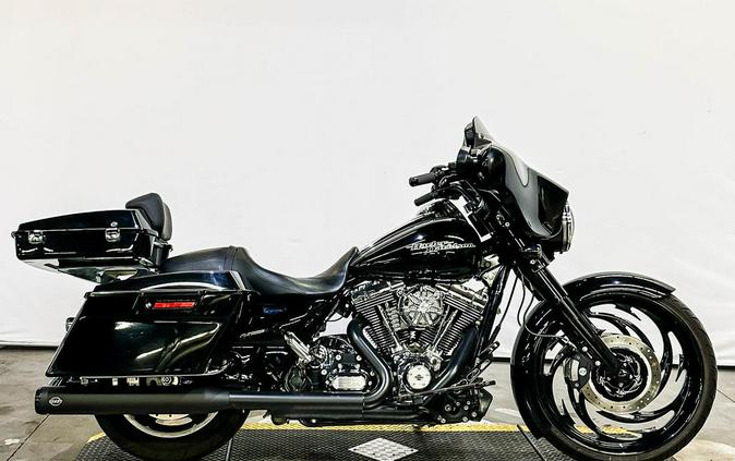 2013 Harley-Davidson® FLHX - Street Glide®