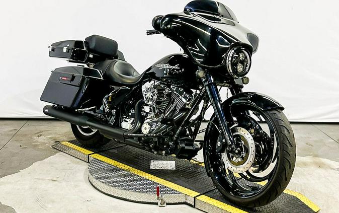 2013 Harley-Davidson® FLHX - Street Glide®