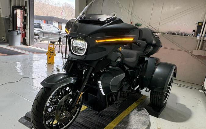 2026 Harley-Davidson® Street Glide 3 Limited Iron Horse Metallic Black Trim