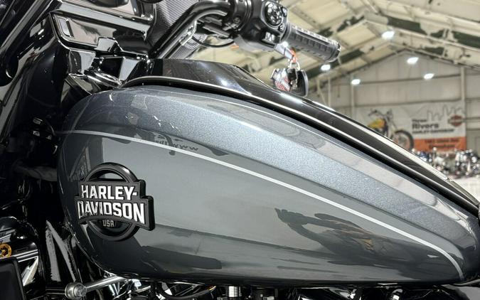 2026 Harley-Davidson® Street Glide 3 Limited Iron Horse Metallic Black Trim