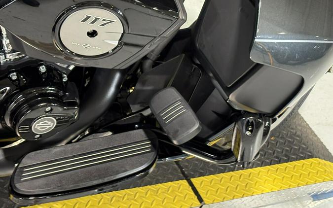 2026 Harley-Davidson® Street Glide 3 Limited Iron Horse Metallic Black Trim
