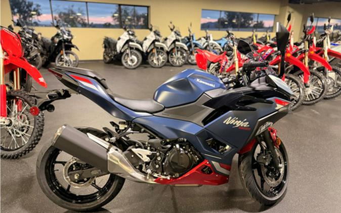 2026 Kawasaki Ninja 500 ABS Metallic Matte Twilight Blue SE ABS