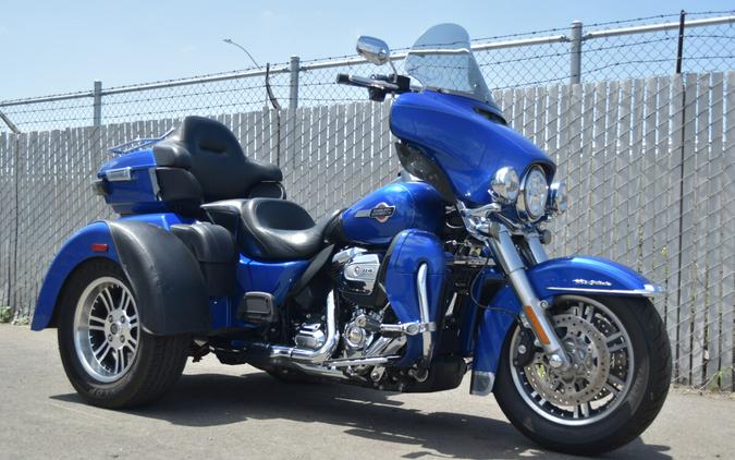 2024 Harley-Davidson Tri Glide Ultra Blue Burst
