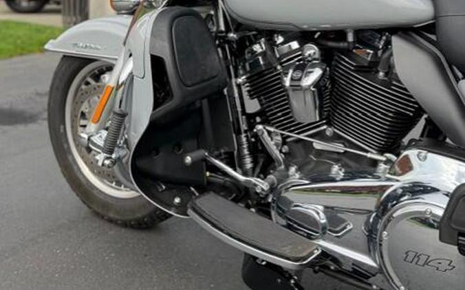 2024 Harley-Davidson Tri Glide Ultra FLHTCUTG