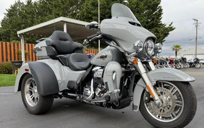 2024 Harley-Davidson Tri Glide Ultra FLHTCUTG