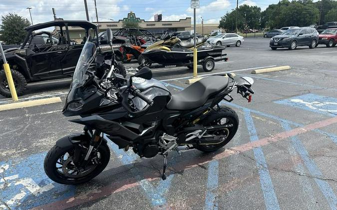 2023 BMW F 900 XR Triple Black