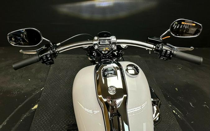 Harley-Davidson Breakout 117 2024 FXBR WHITE ONYX PRL