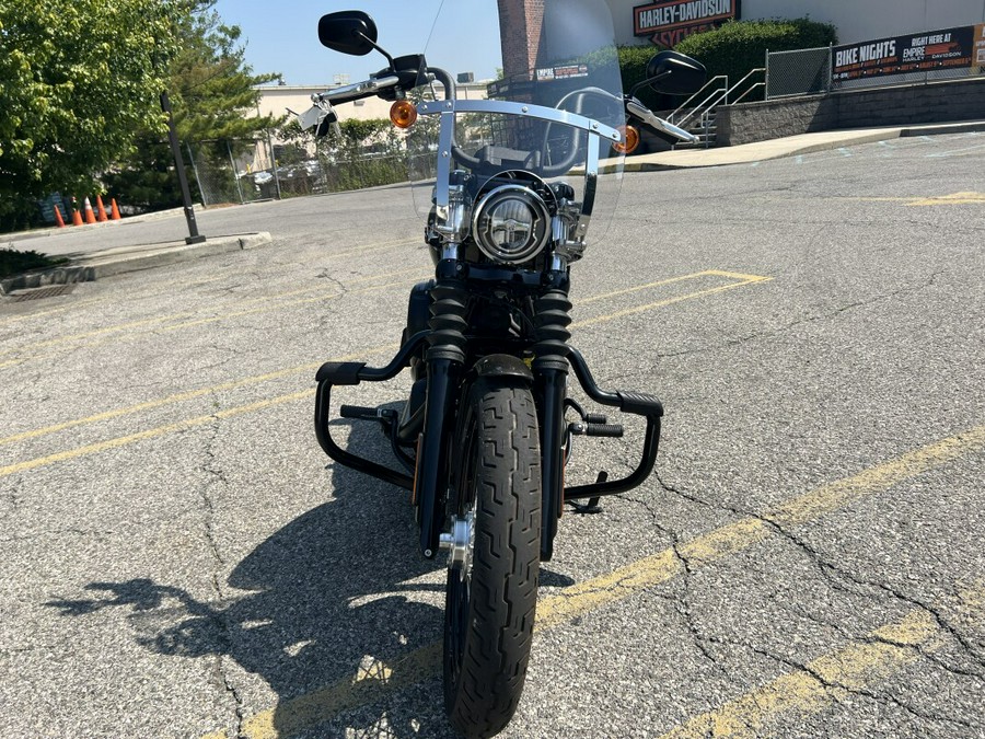 2020 Harley-Davidson Street Bob River Rock Gray