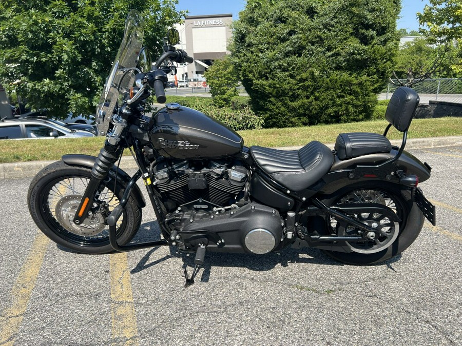 2020 Harley-Davidson Street Bob River Rock Gray