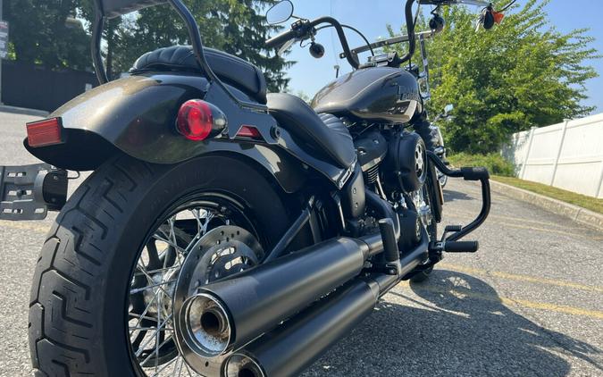 2020 Harley-Davidson Street Bob River Rock Gray