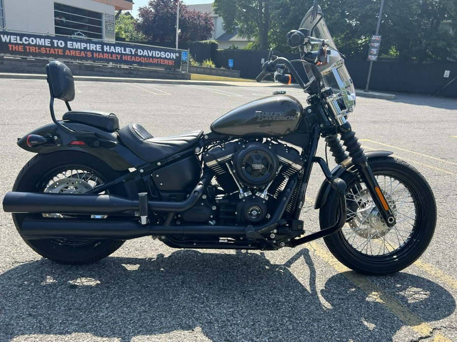 2020 Harley-Davidson Street Bob River Rock Gray