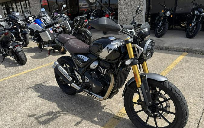 2025 Triumph Scrambler 400 X Phantom Black / Silver Ice