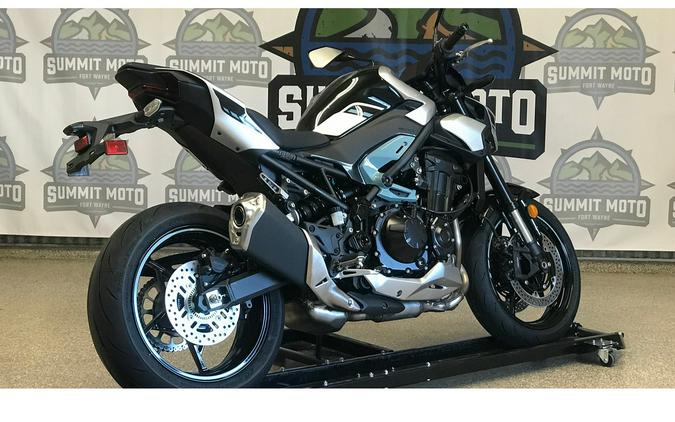 2025 Kawasaki Z900 ABS (ZR900SSFAN)