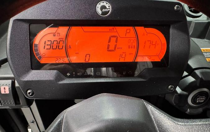 2025 Can-Am COMMANDER XT 1000R * ONLY 23 Miles *