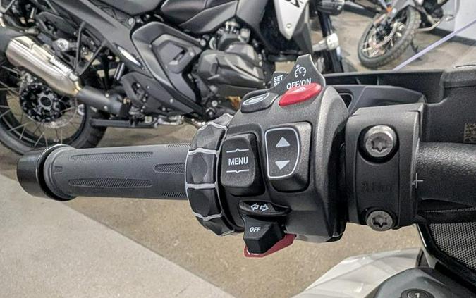 2026 BMW R 1300 RT Alpine White 3