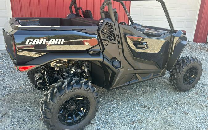 2026 Can-Am Commander XT 700