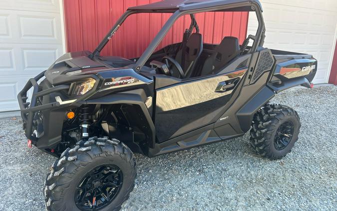 2026 Can-Am Commander XT 700