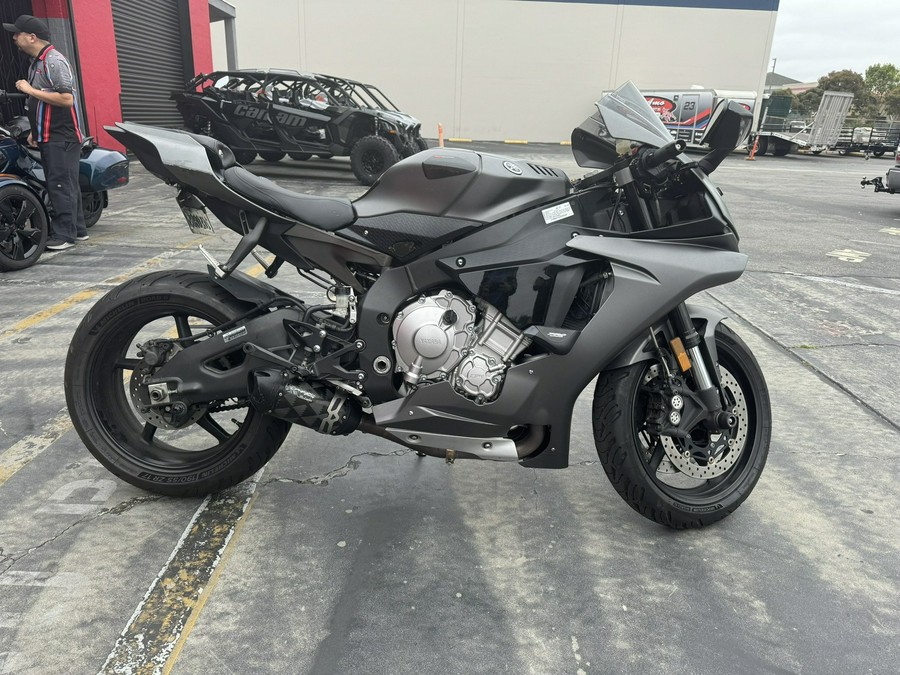 2016 Yamaha YZF-R1S