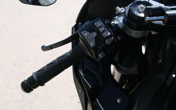 2025 KAWASAKI NINJA ZX10R METAL FLAT SPARK BLACK AND EBONY