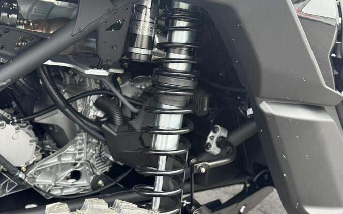 2026 Can-Am® Maverick X3 X rs Turbo RR Triple Black_7.6 in.