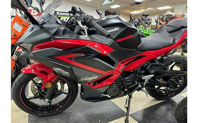 2024 Kawasaki NINJA® 500 ABS Red/Black/Dark Gray