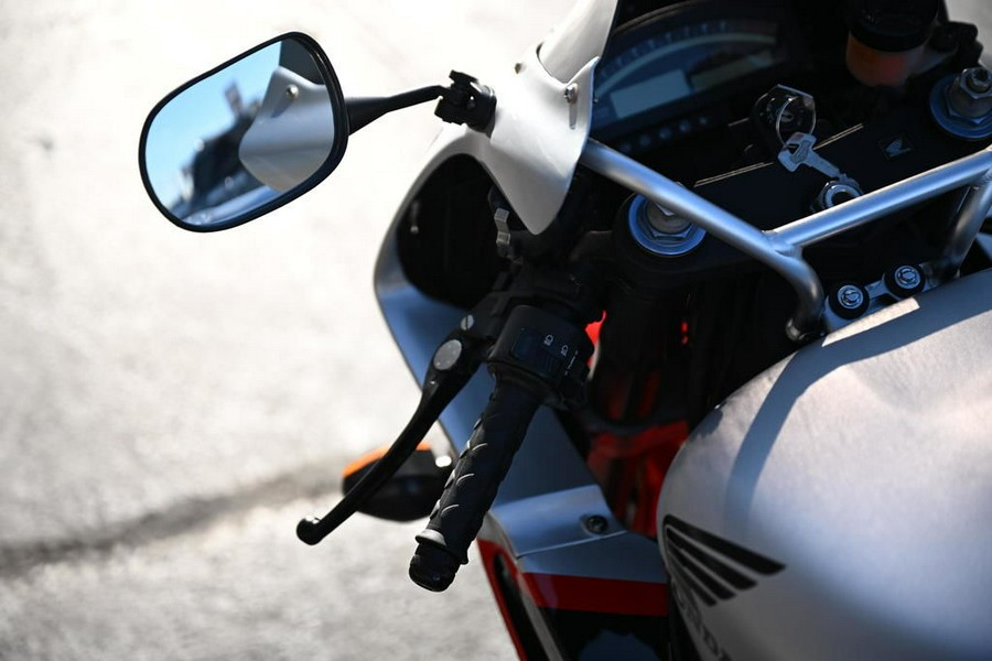 2002 Honda® RVT1000R