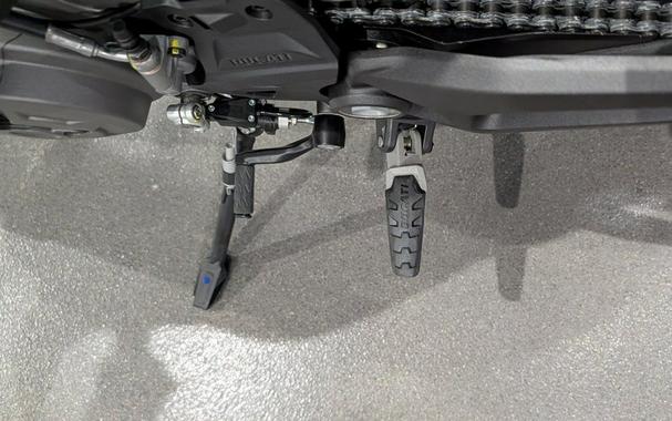 2025 Ducati MONSTER PLUS