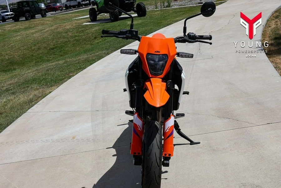 2026 KTM 390 SMC R