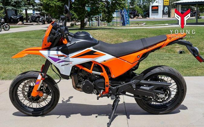 2026 KTM 390 SMC R
