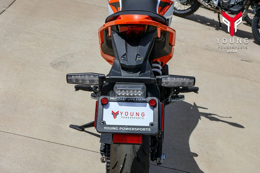 2026 KTM 390 SMC R