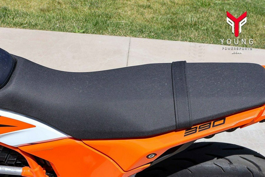 2026 KTM 390 SMC R