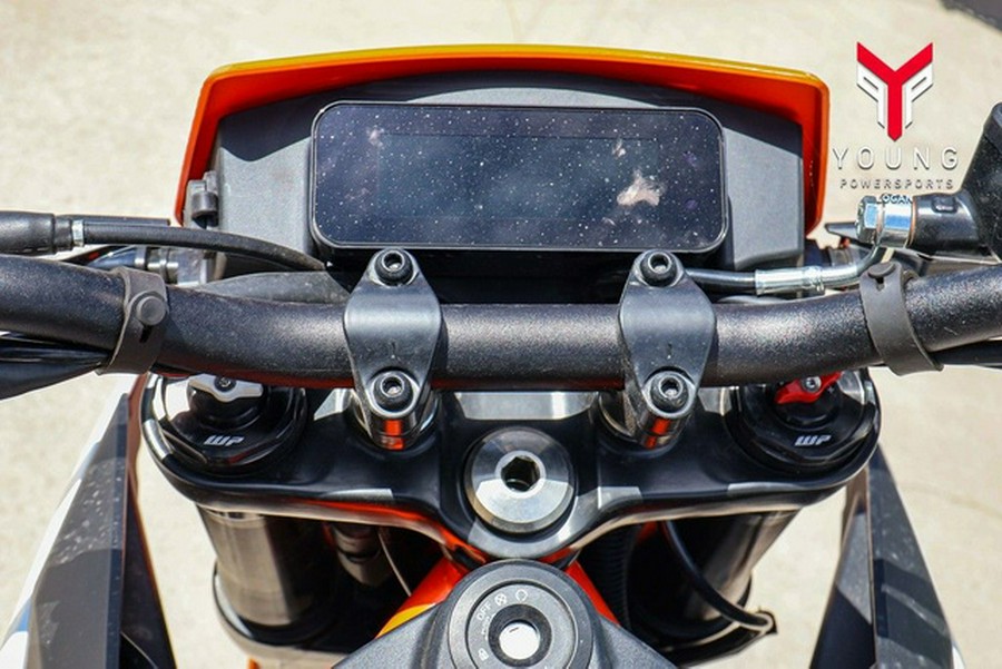 2026 KTM 390 SMC R