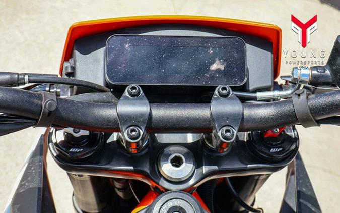 2026 KTM 390 SMC R