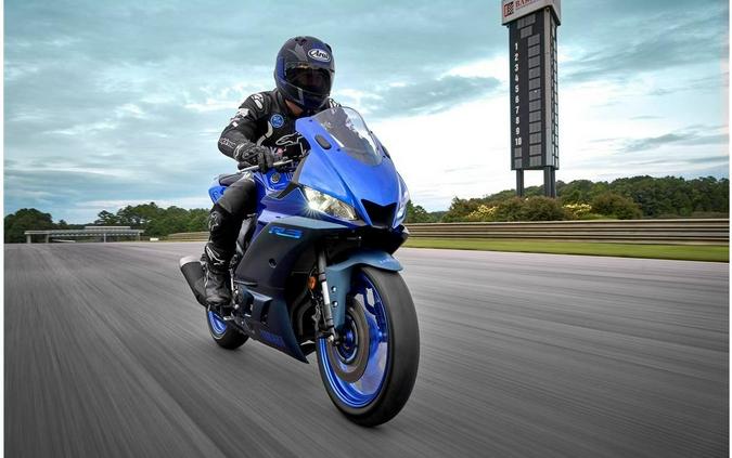 2023 Yamaha YZF-R3 ABS