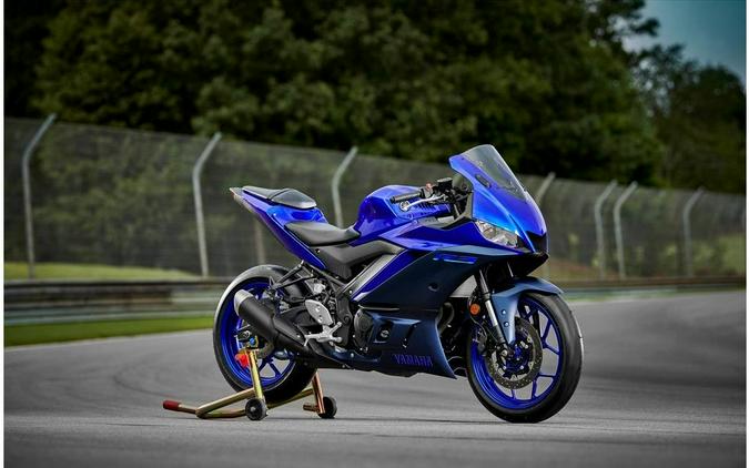 2023 Yamaha YZF-R3 ABS