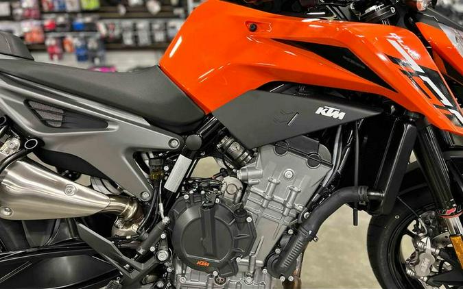 2024 KTM 790 Duke