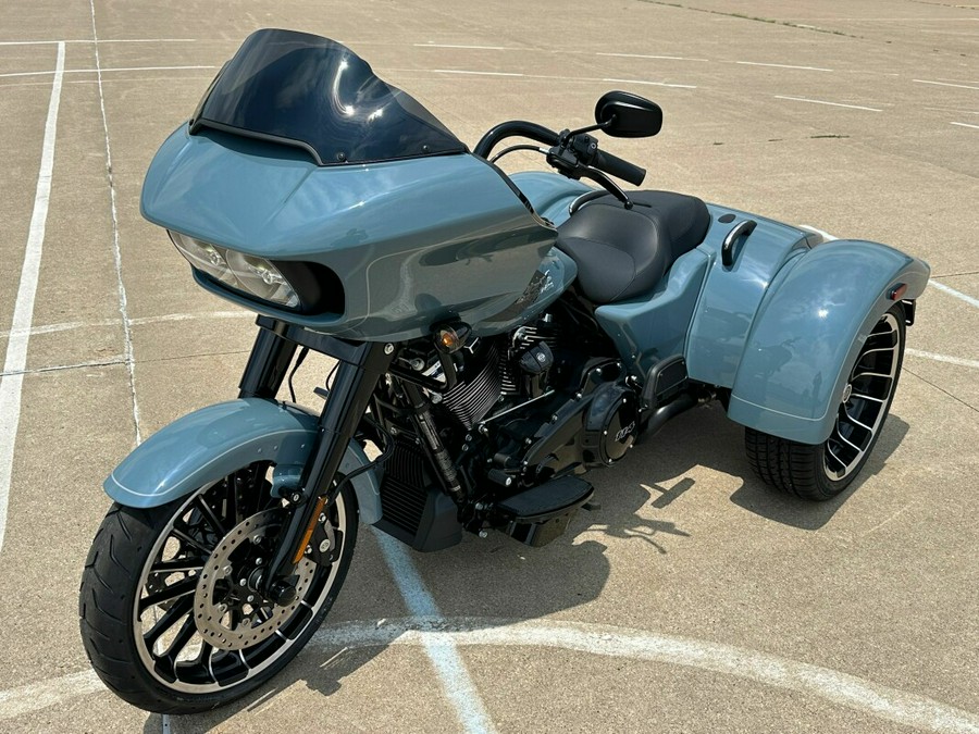 2024 Harley-Davidson Road Glide 3 Sharkskin Blue