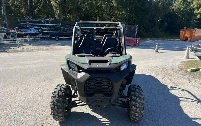 2026 Can-Am® Commander MAX DPS 700