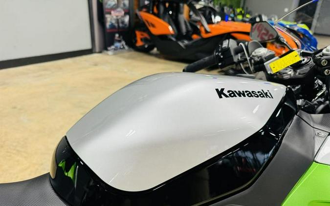 2024 Kawasaki Ninja® e-1 ABS