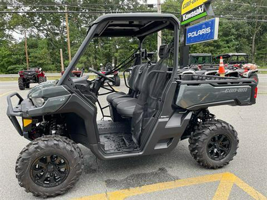 2024 Can-Am Defender XT HD10