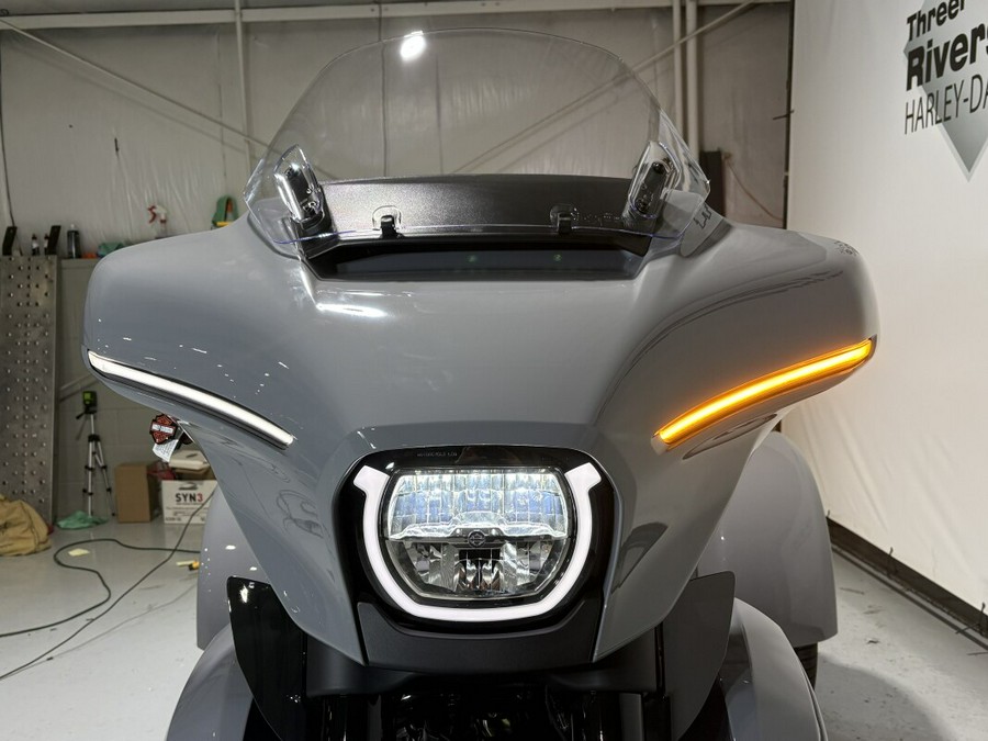 2026 Harley-Davidson® Street Glide 3 Limited Dark Billiard Gray Black Trim