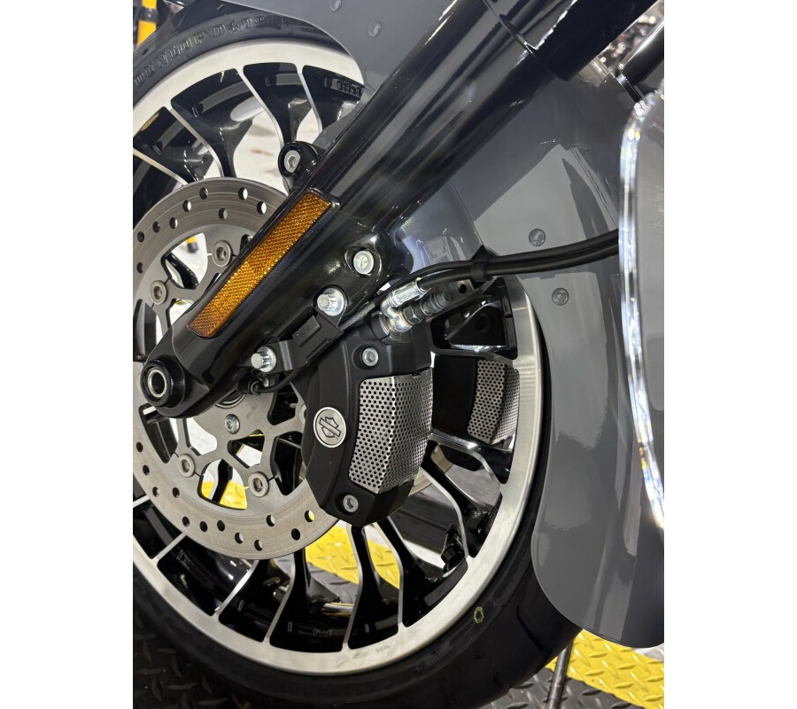 2026 Harley-Davidson® Street Glide 3 Limited Dark Billiard Gray Black Trim