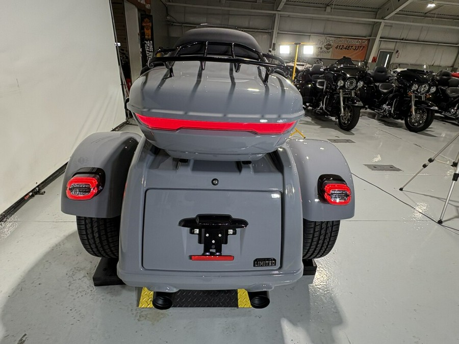 2026 Harley-Davidson® Street Glide 3 Limited Dark Billiard Gray Black Trim