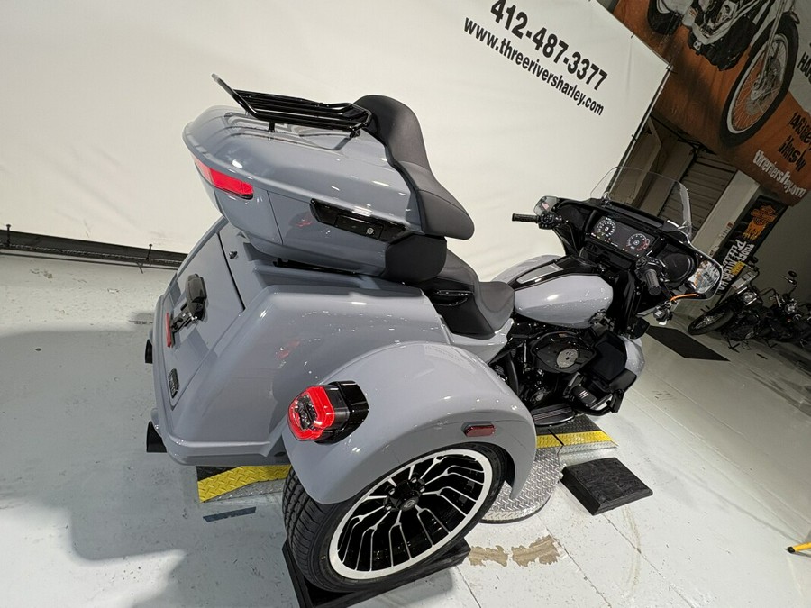 2026 Harley-Davidson® Street Glide 3 Limited Dark Billiard Gray Black Trim