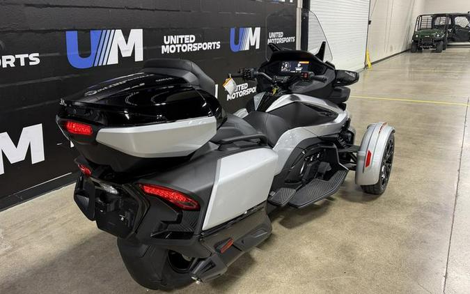 2025 Can-Am® Spyder RT Limited Dark Wheels