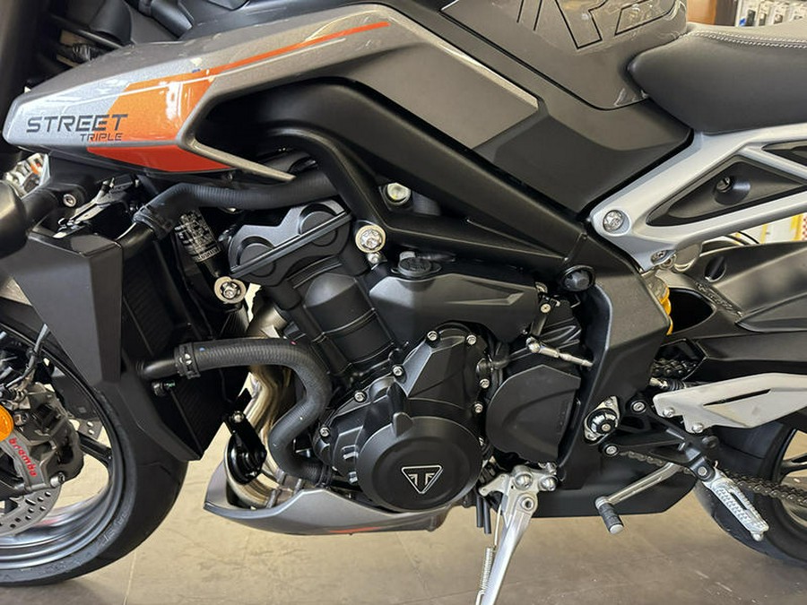 2025 Triumph Street Triple 765 RS Silver Ice