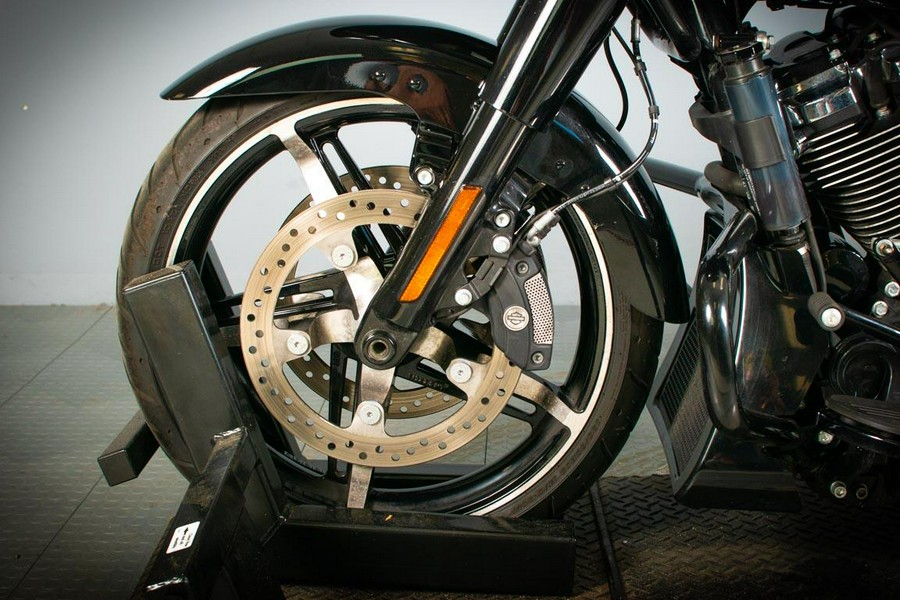 2025 Harley-Davidson Road Glide Vivid Black