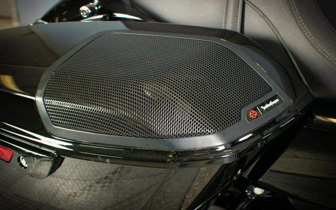 2025 Harley-Davidson Road Glide Vivid Black