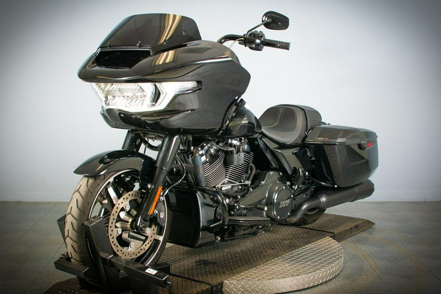 2025 Harley-Davidson Road Glide Vivid Black