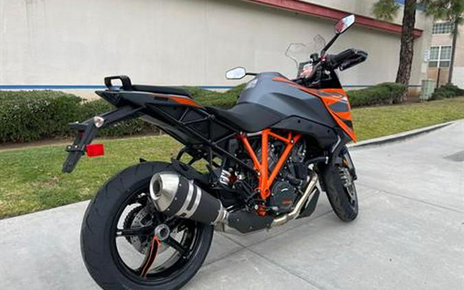 2023 KTM 1290 Super Duke GT